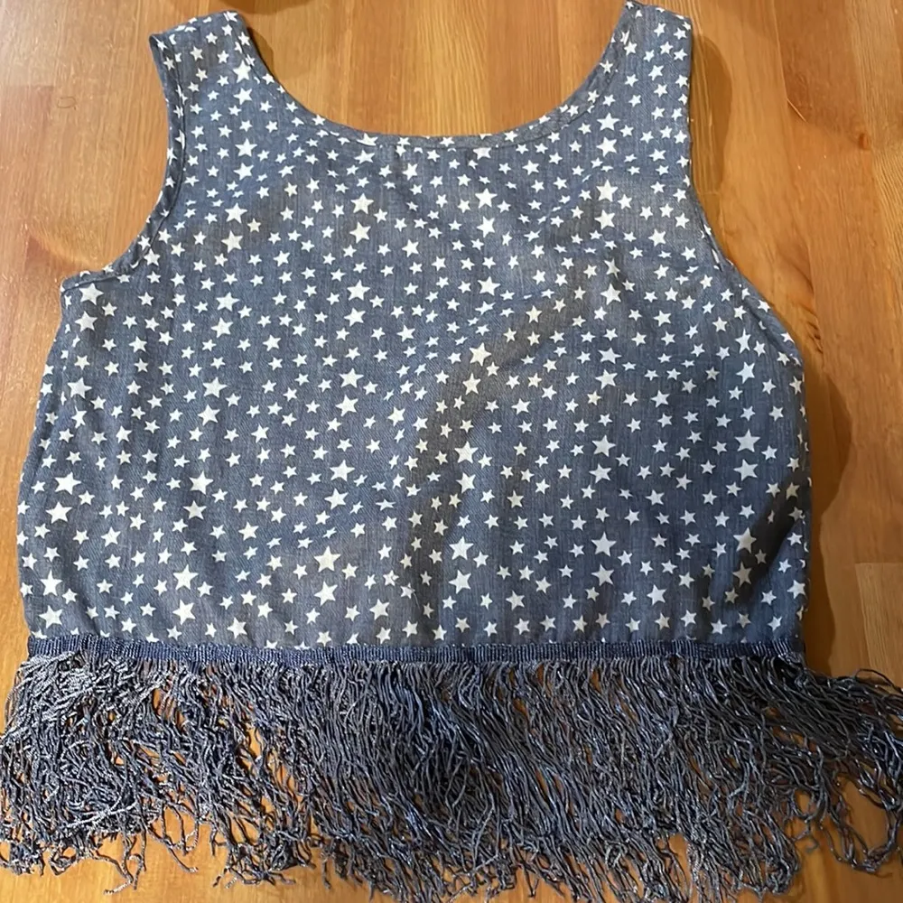 Cropped fringed star pattern sleeveless top - Image 9