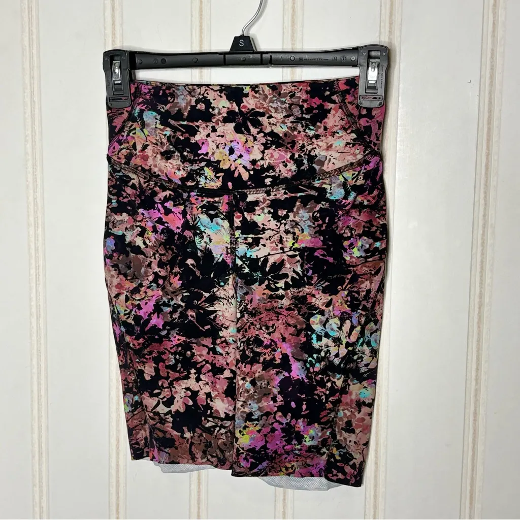 Lululemon Fast and Free HR Short 8" Floral - Image 5