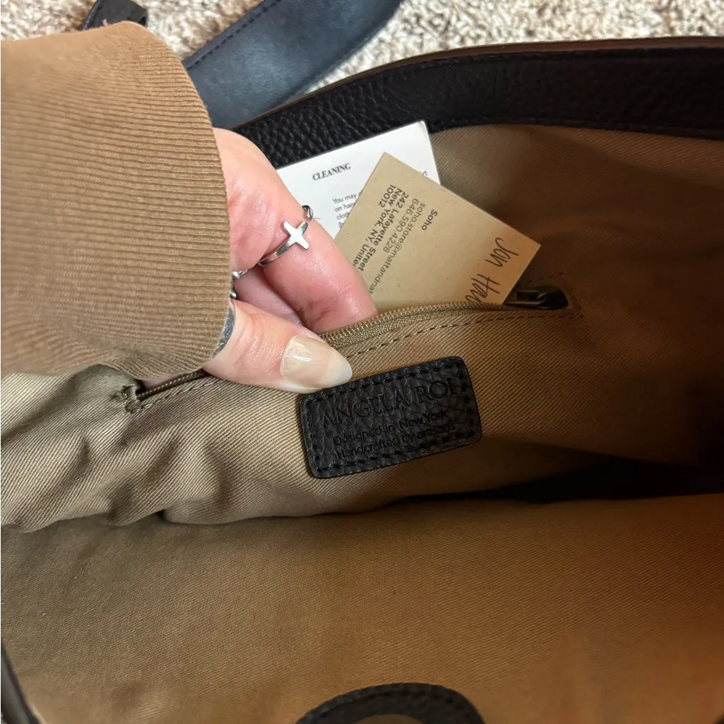 ANGELOU MINI BUCKET Black - Image 9