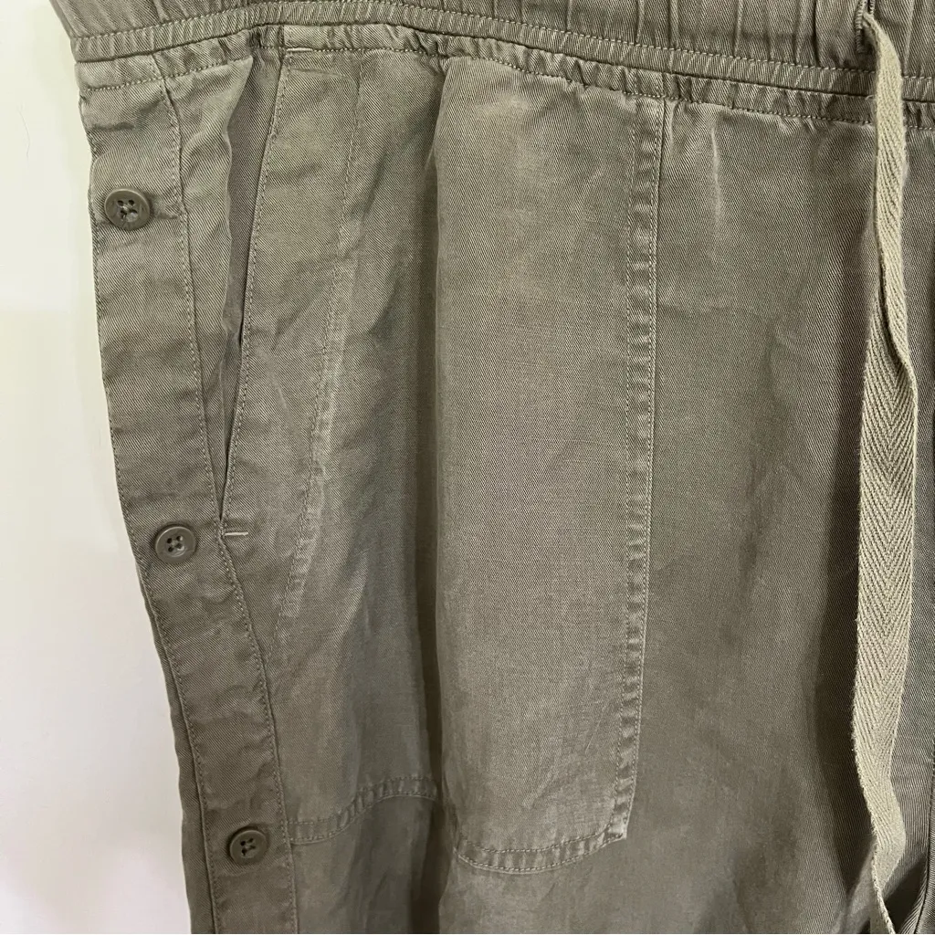 Cloth & Stone Anthropologie Pants Size Medium Pull On Jogger Side Buttons Olive - Image 3