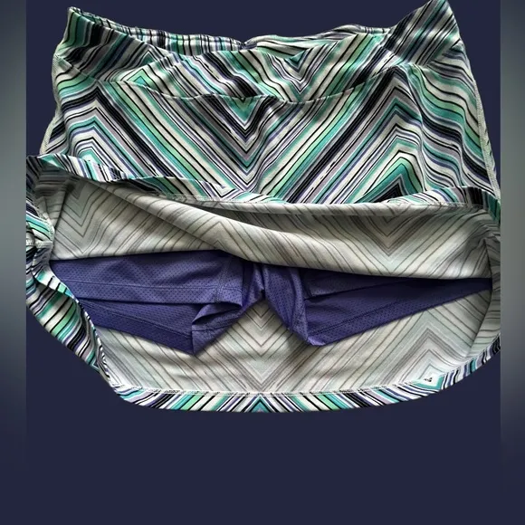 Bass Pro Shops Multicolor Green Chevron Striped Skort *See Description* - Image 3