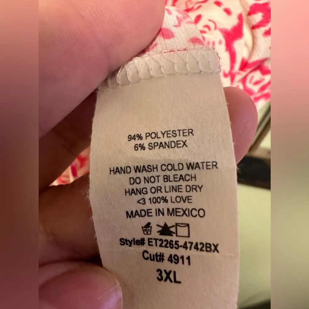 Sew in Love short flowy sleeves keyhole neck pink/white geo print top Size 3X - Image 8