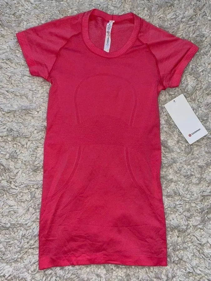 Lululemon Swiftly Tech Shortsleeve - Image 2