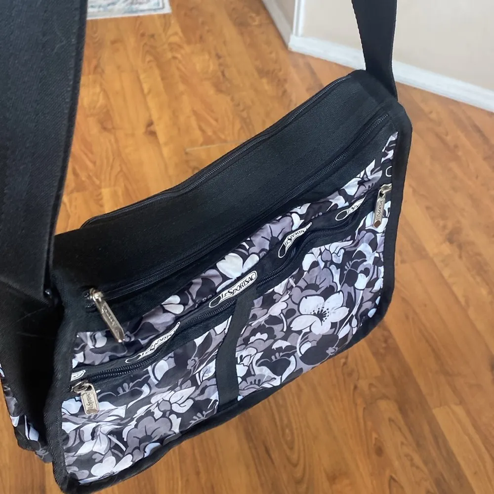 Lesportsac Floral Black and White Shoulder Bag and comestic set - Image 5