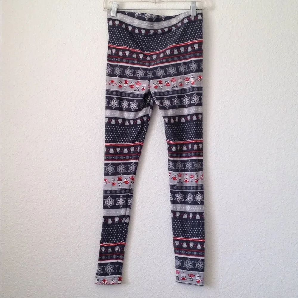 FINAL MARKDOWN Ladies' Despicable Me Minion Made Leggings medium - Image 8