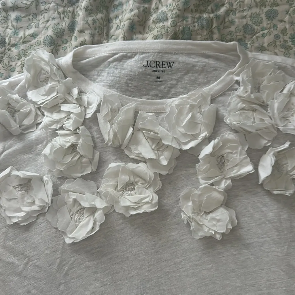 J. Crew linen Floral Appliqué top - Image 3