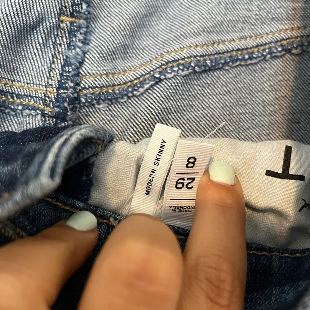 Loft Jeans. Size 8. - Image 7