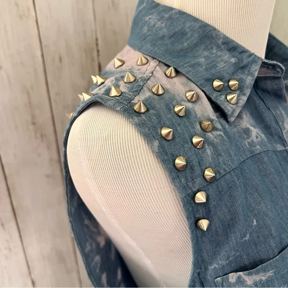 ASTR the Label Spike Sleeveless Top - Image 3