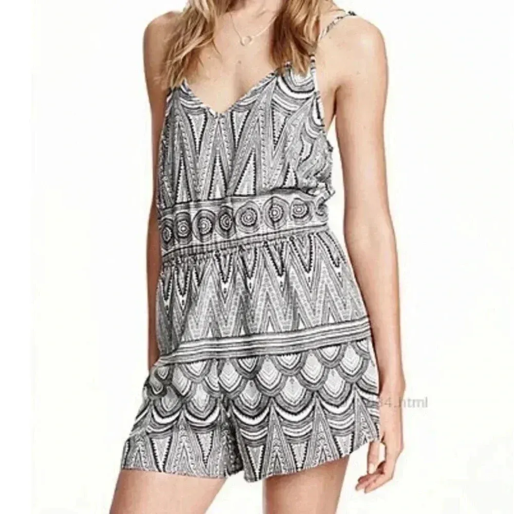 H&M Navy & White Printed Romper - Image 2