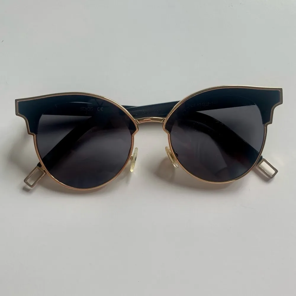 💸SOJOS Cateye Sunglasses Oversized Mirrored Lens💸 - Image 9