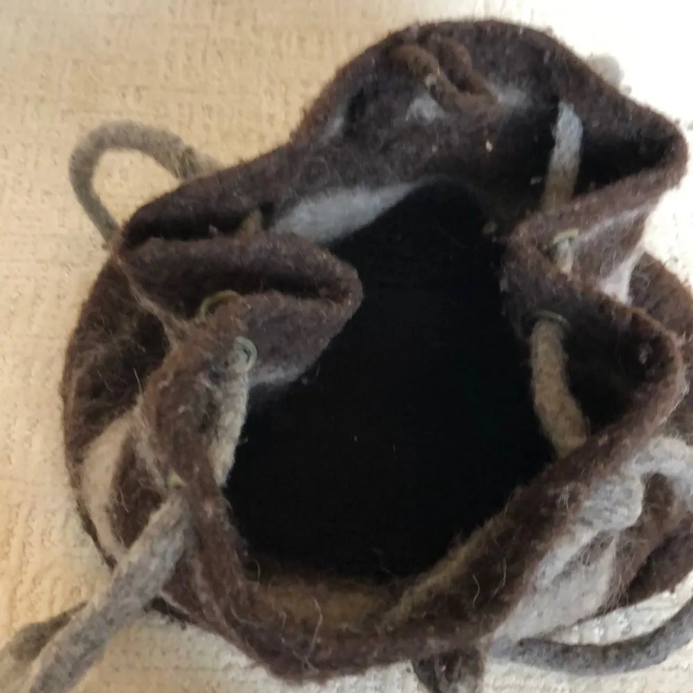 Handmade felted bahu - Image 5