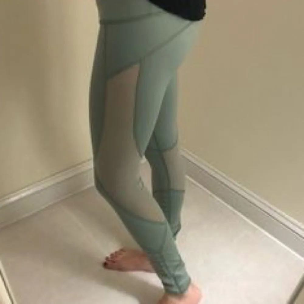 ✨HP✨Abercrombie & Fitch Legging with Mesh Panel✨ - Image 3