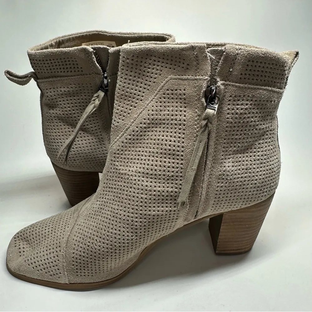 TOMS Booties Lunata Desert Taupe Beige Suede Cut Out Womens Shoes Ankle Boots 12 - Image 4