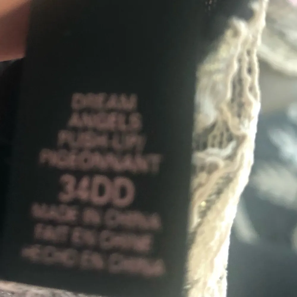 Victoria’s Secret VS Dream Angels Push-Up Pigeonnant Bra 34DD Black/Ivory Lace - Image 6