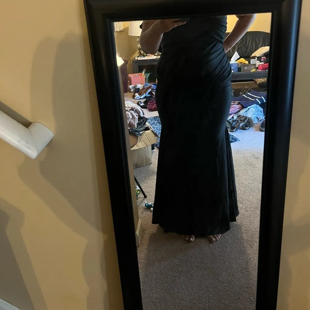 Jessica Angel large black dress - Image 10