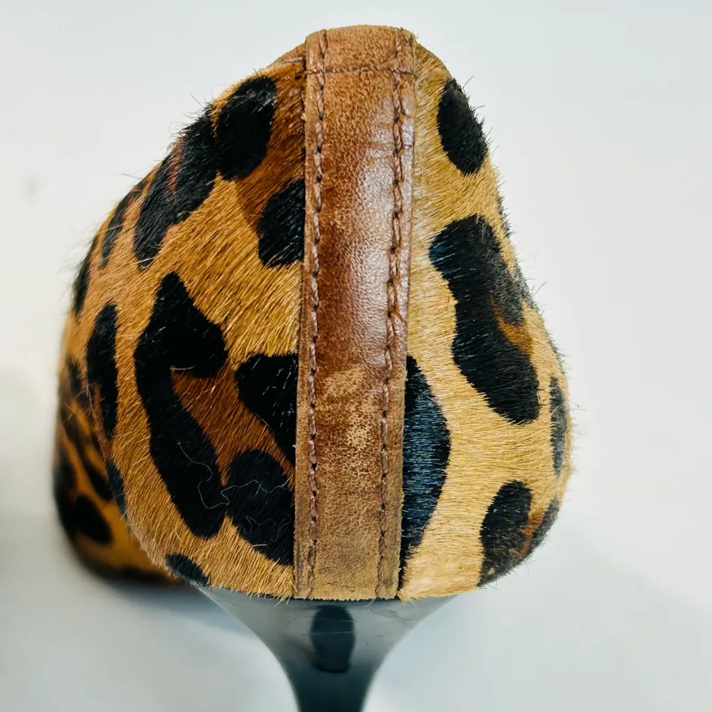 Tory Burch Celina Leopard Print Calf Hair Pumps, Pointed Toes, Gold Logo, sz 8.5 - Image 7