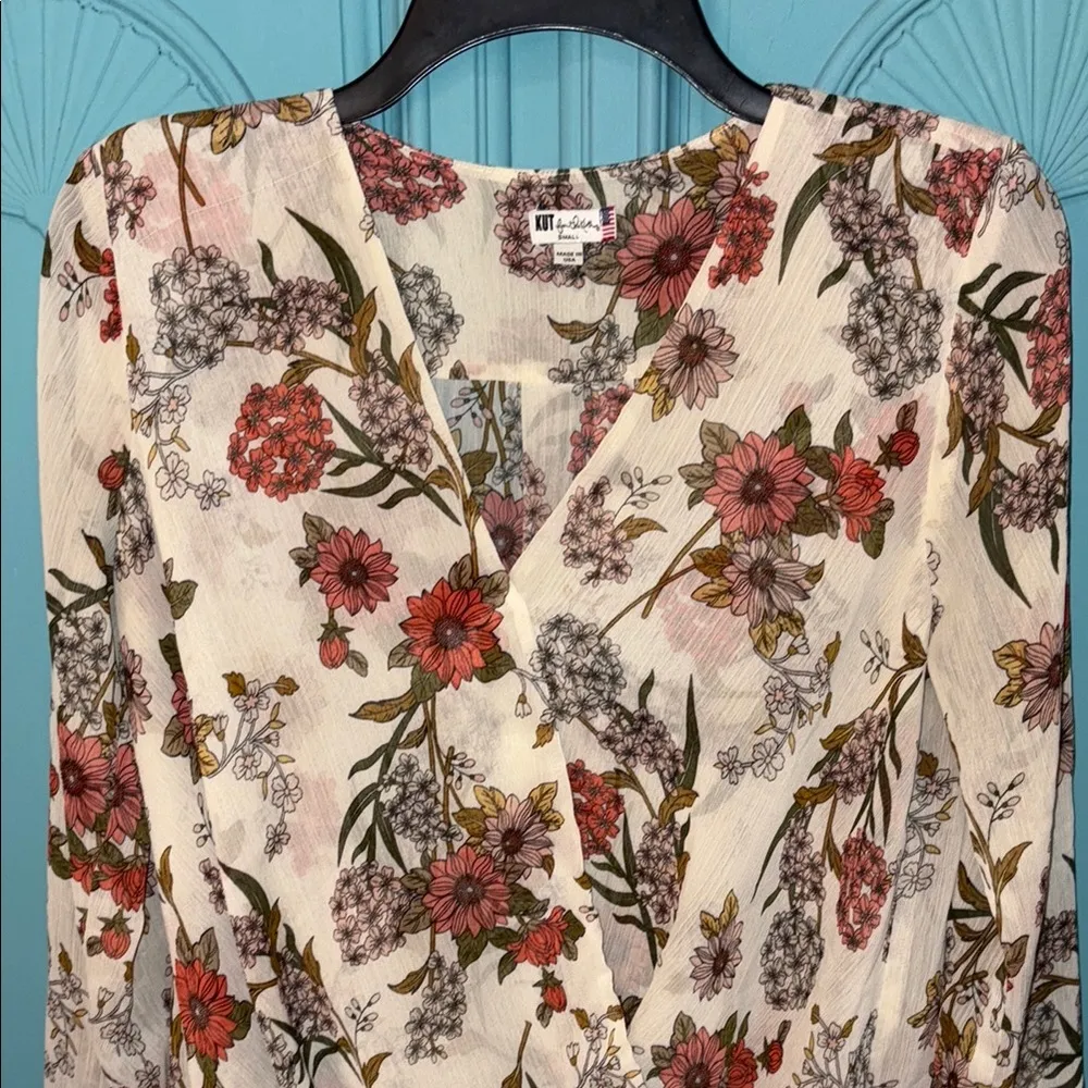 Kut from the Kloth Cream Pink Floral Wrap Blouse - Image 3