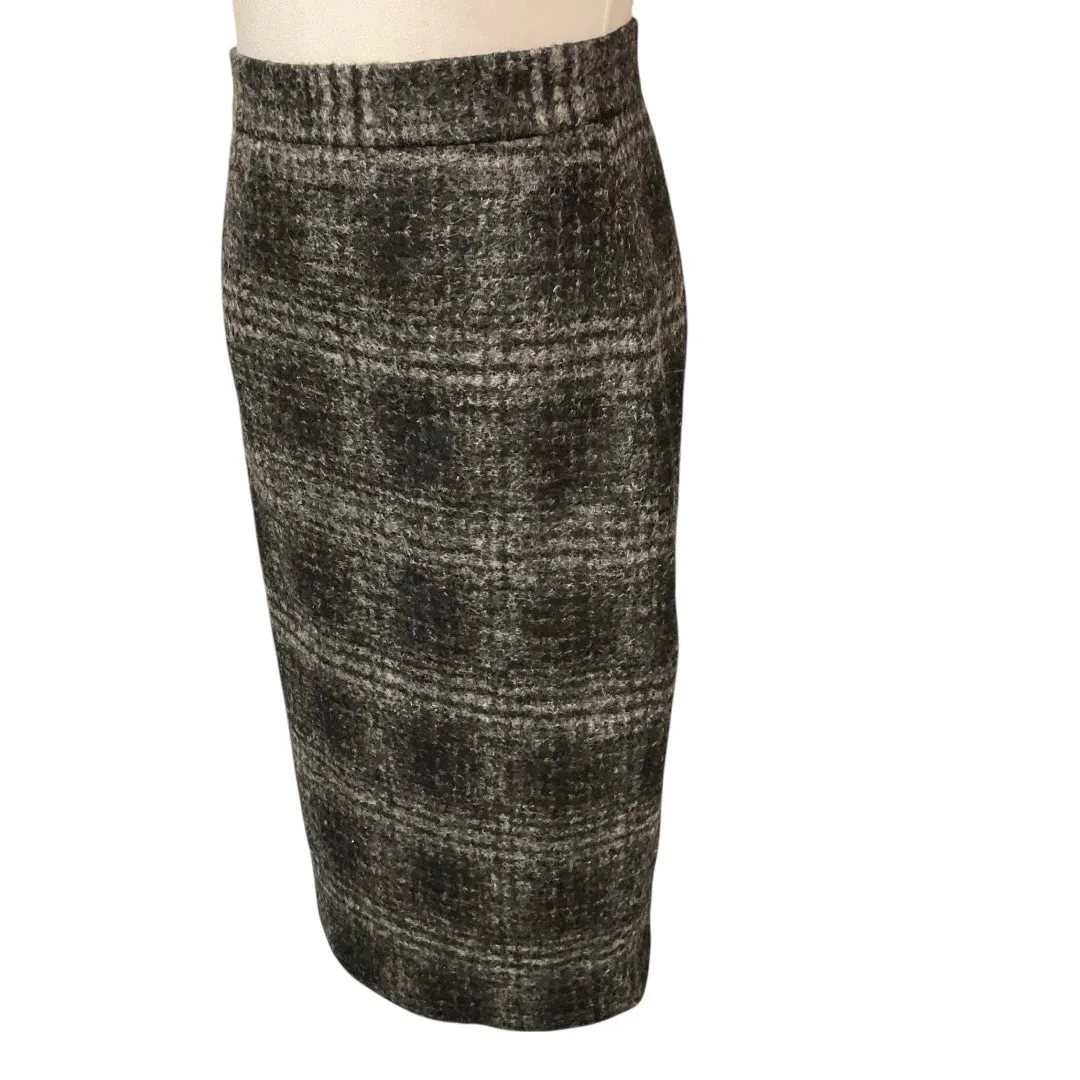Banana Republic Women's Plaid Pattern Midi Straight Pencil Skirt Black Gray Sz 4 - Image 3