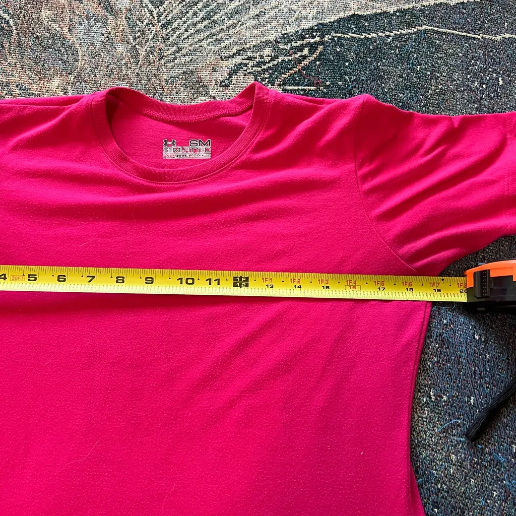 Under Armour Magenta “Brave the Run” HeatGear Athletic Tee S/M Runner Athleisure - Image 11