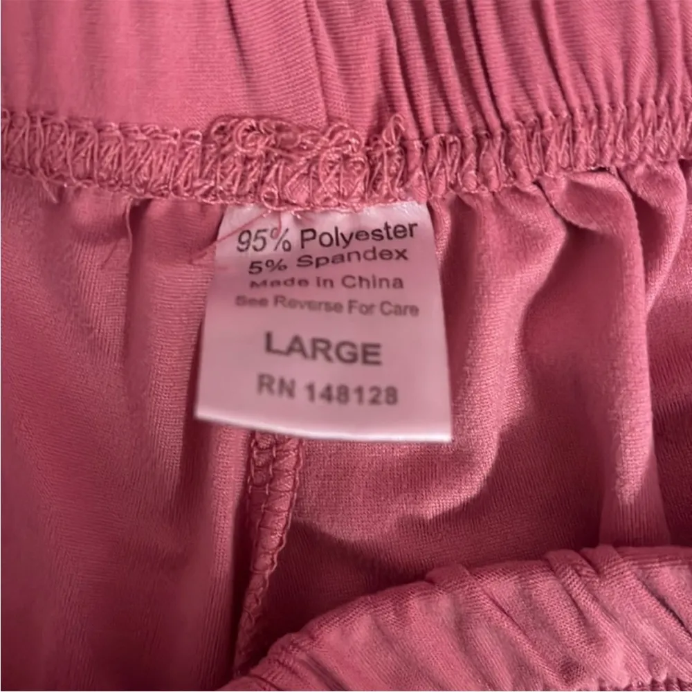 Pink ‘Status: Queen’ PJ Set with Gold Accents Size L - Image 7