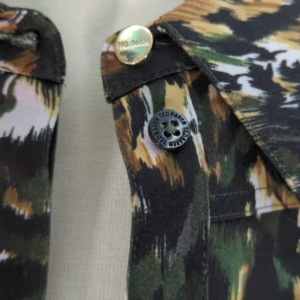 Ted Baker‎ Everette Camouflage Shirt Women’s 10 NWT Animals Wild Life Jungle Black - Image 3
