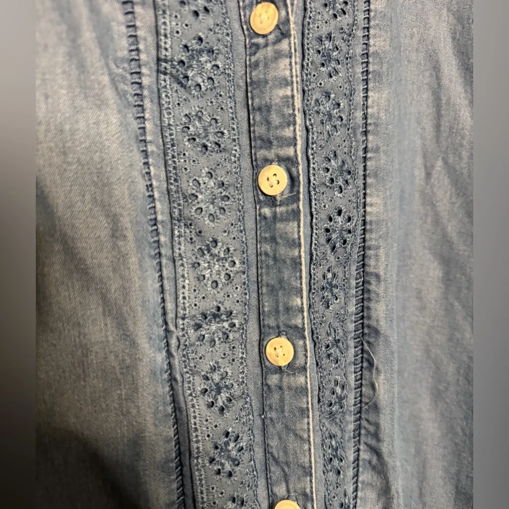 Torrid  Medium Wash Chambray Button Up Shirt - Image 8