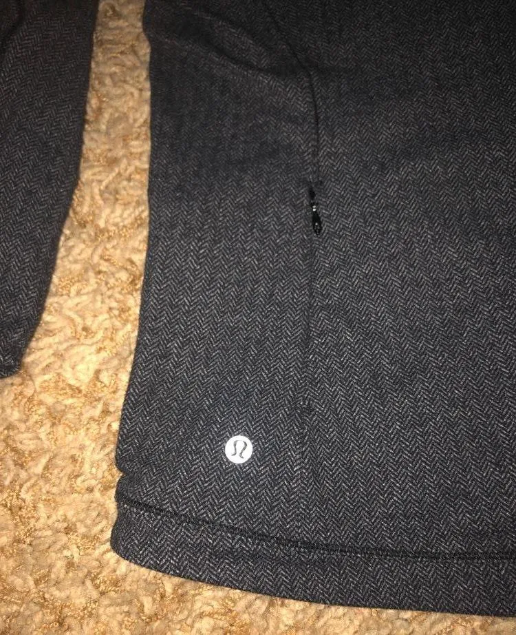 Lululemon Brand New  Pull Over - Image 2