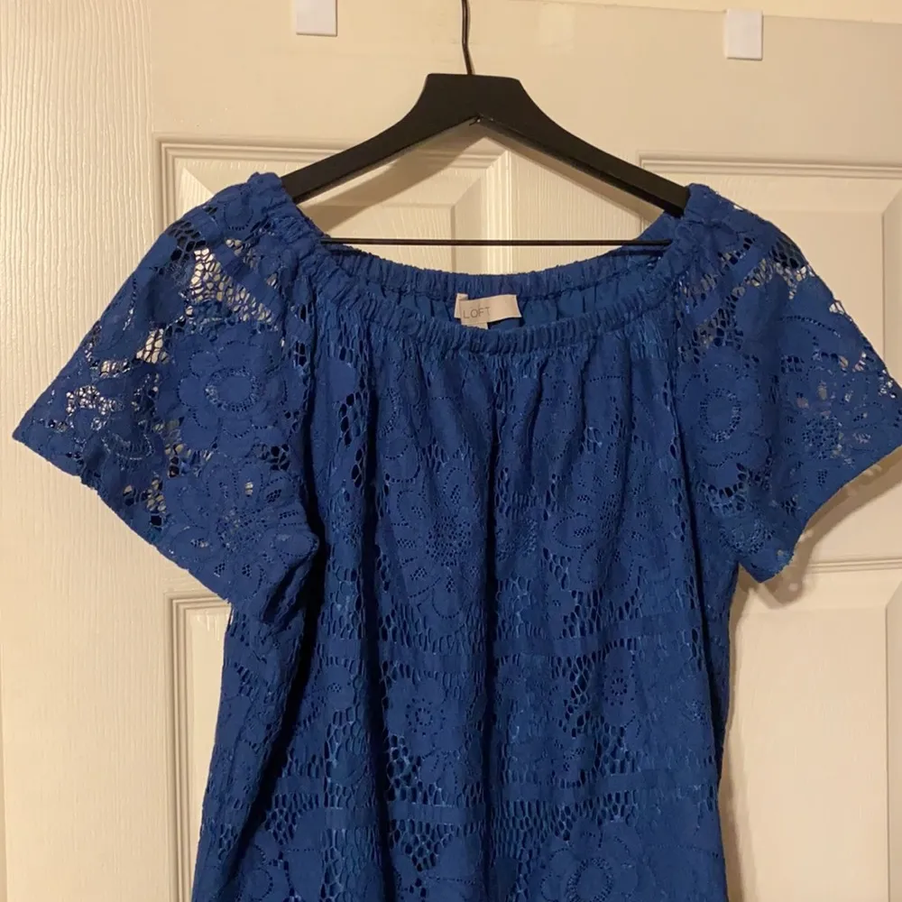 Loft lace overlay navy blue dress - Image 2