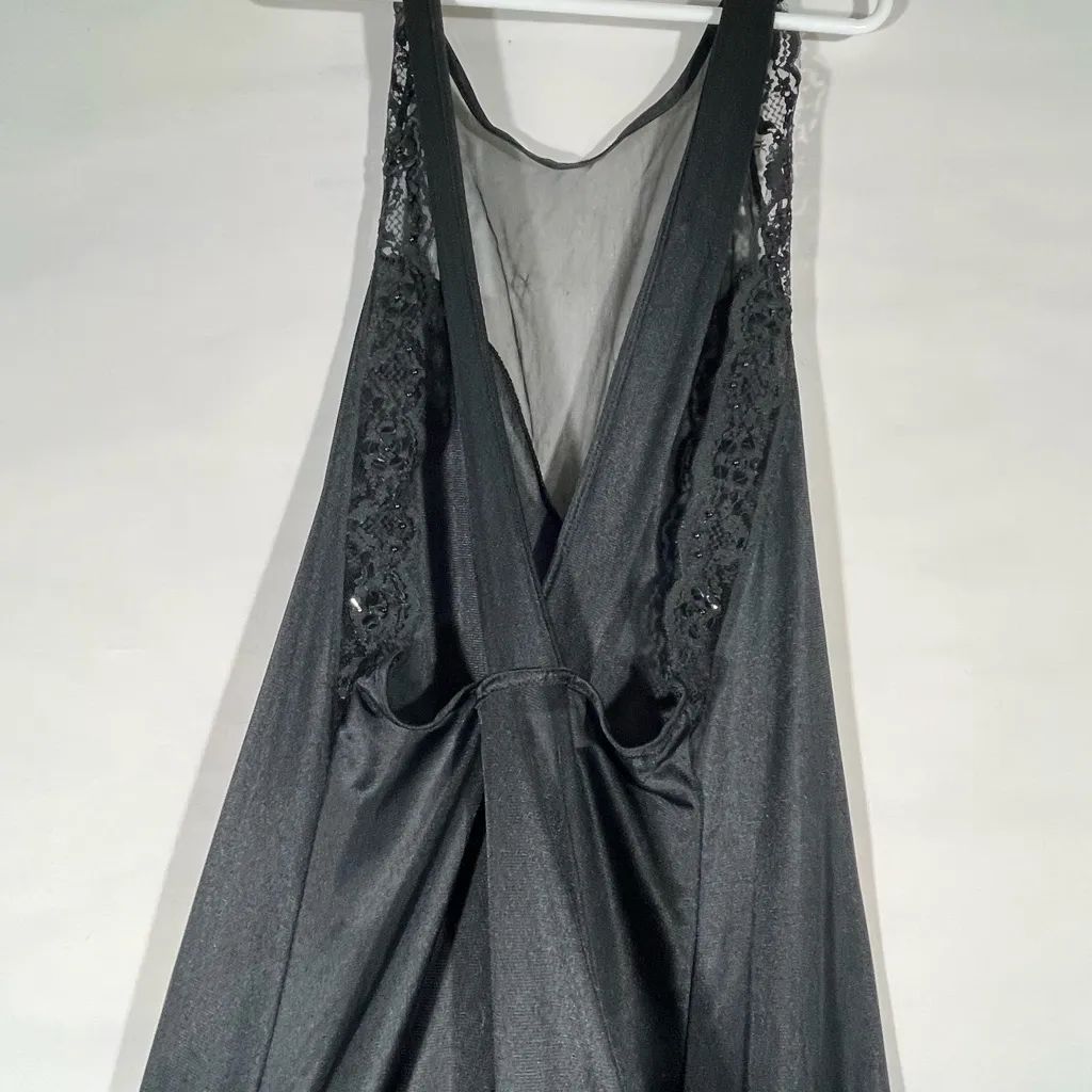 ADONNA LACE BEADED/SEQUIN LONG NIGHTGOWN CRISS CROSS BACK PREOWNED S‎ BLACK A-40 - Image 3