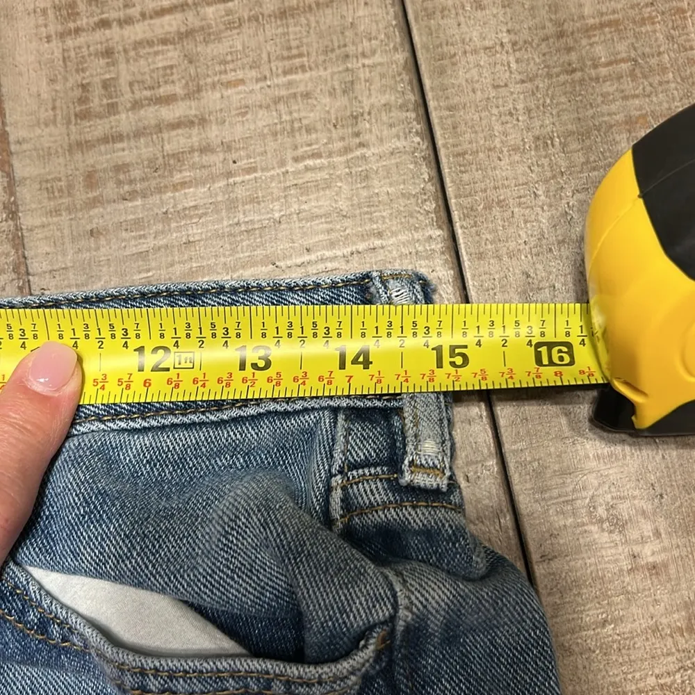 Pacsun Red Daisy Mom Jeans Light Wash size 30 EUC - Image 5