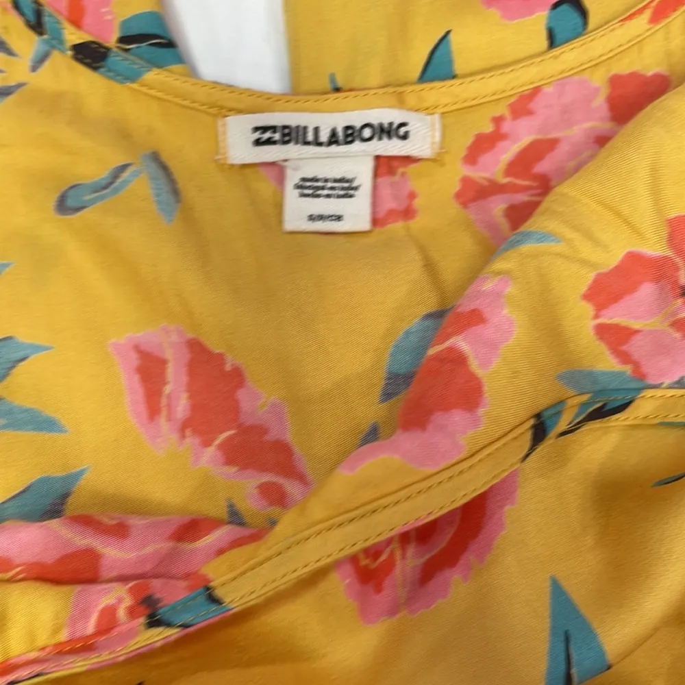 Billabong resort vacation floral ruffled flared hem tank top romper with pockets - Image 6