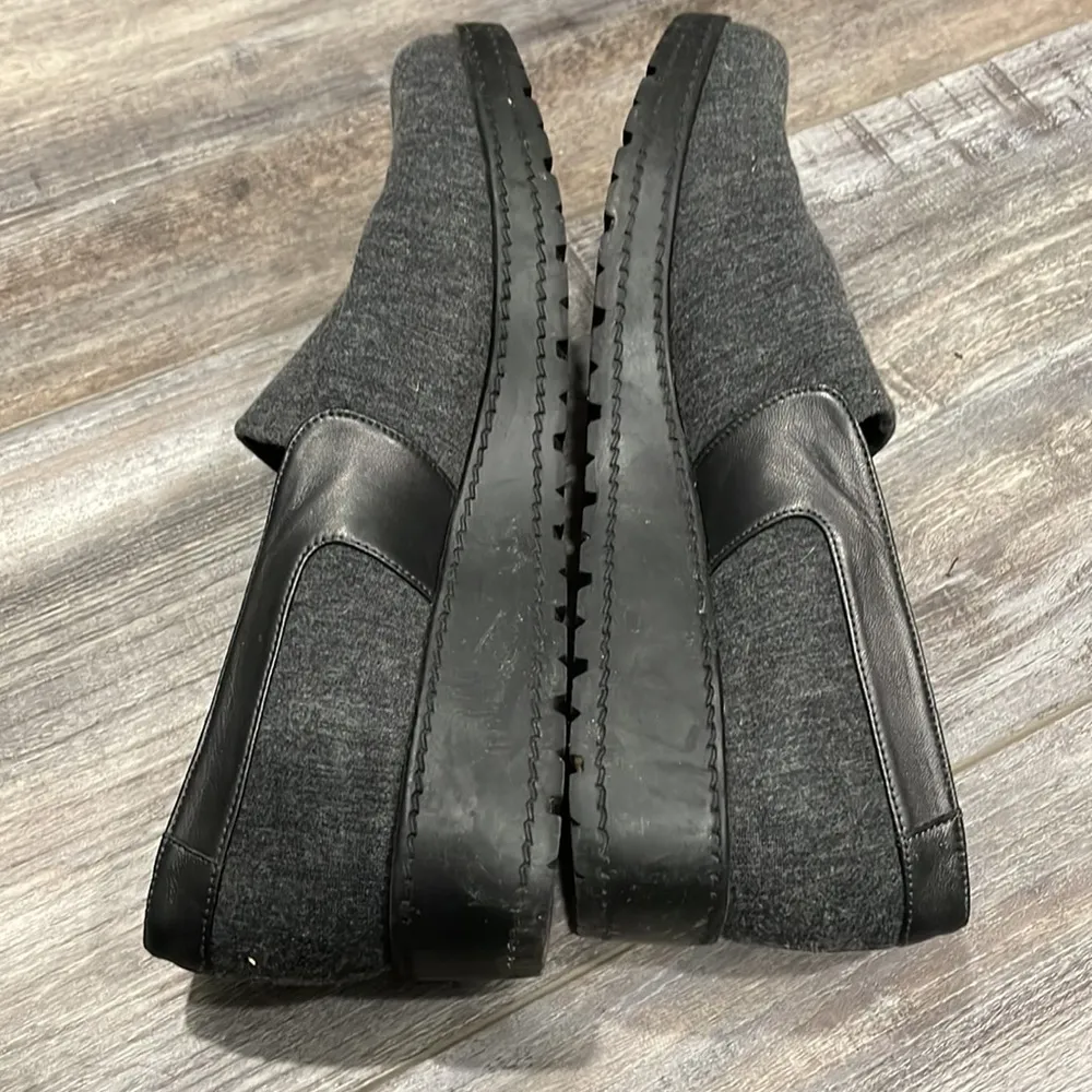 Stuart Weitzman gray stretch loafer - Image 7