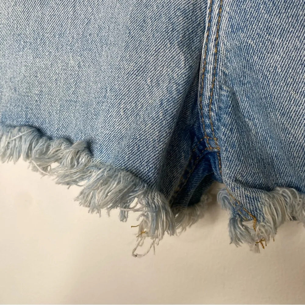 BDG Urban Outfitters Girlfriend High Rise Jean Shorts in size 28. Blue - Image 5