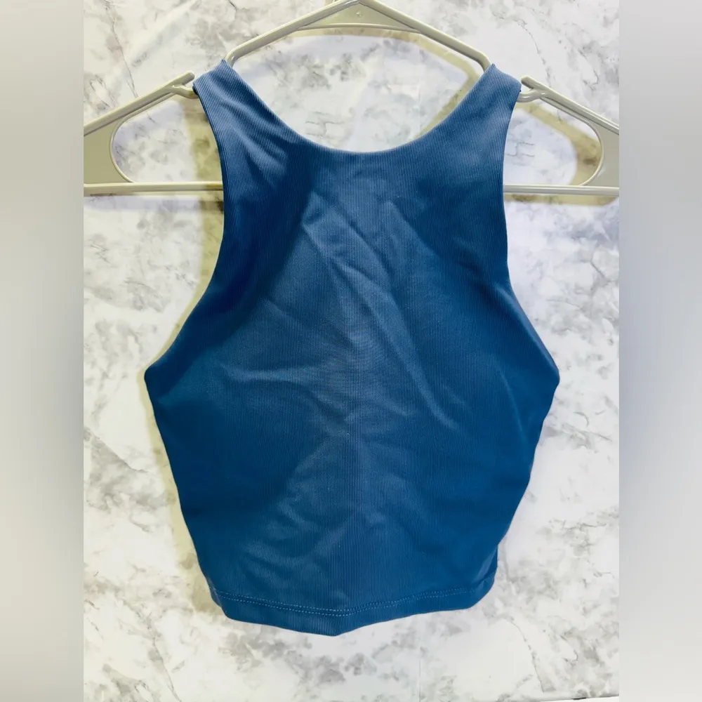 Kyodan women's cropped Blue activewear tank built in bra size XS - Image 3