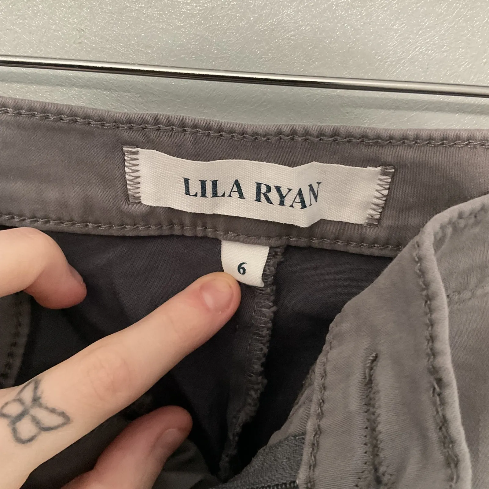 Lila Ryan Women Gray Stretch Pants Size 6 Slim Fit Ankle Length - Image 3