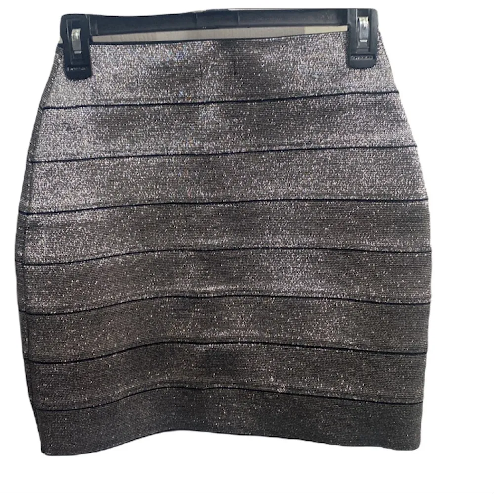 EXPRESS  Silver Metallic Bandage Mini Skirt - Image 3