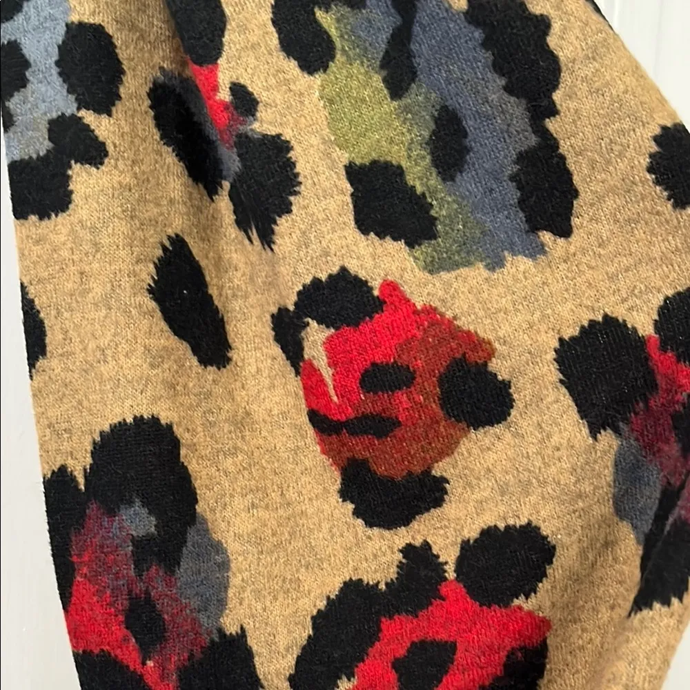 Red and Black Loop Scarf with Abstract Pattern - Image 4