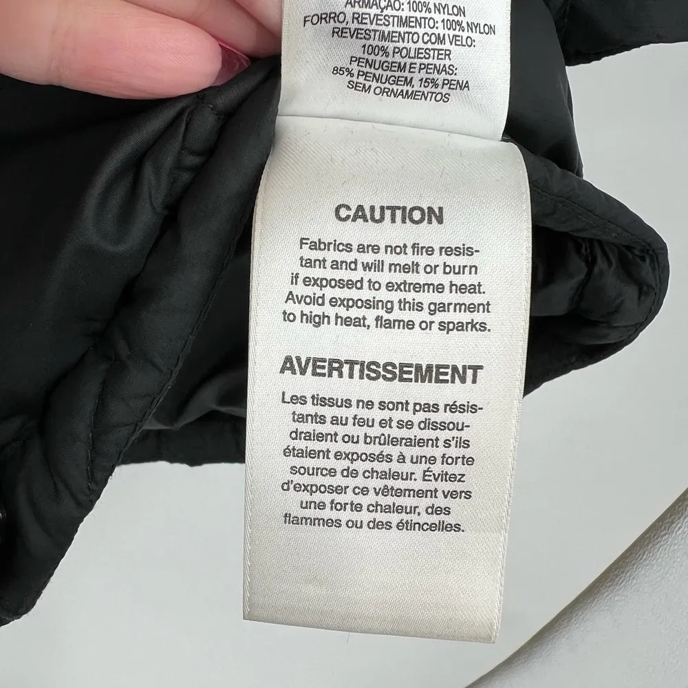 Mountain Hardware black puffer front zip jacket w/ pockets warm women size small - Image 6