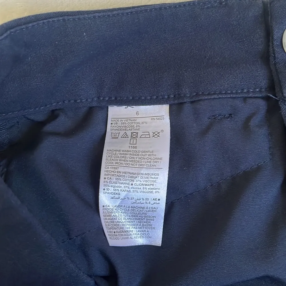 Old Navy Women’s Pixie High Rise Skinny Pants Size 6 - Image 7