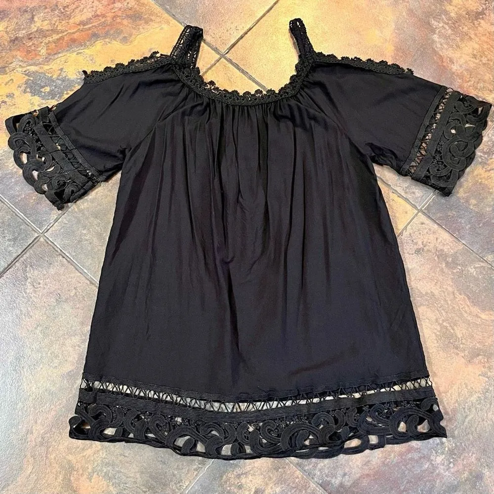 Swimsuits For All Vera Black Crocheted Cold Shoulder Coverup 6/8 Black - Image 12