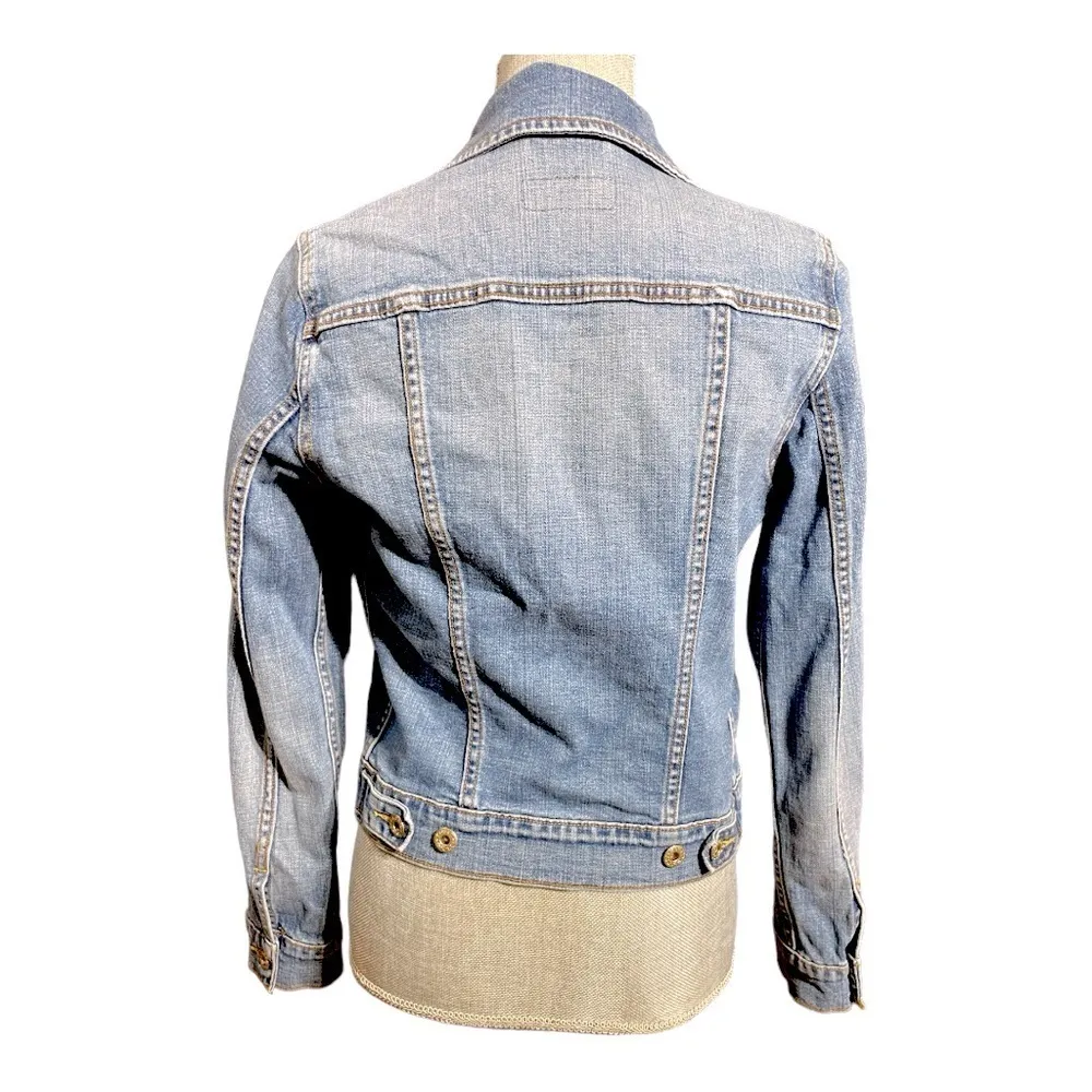 Levi's Original Trucker Jacket 
Medium Wash size Small - Image 6