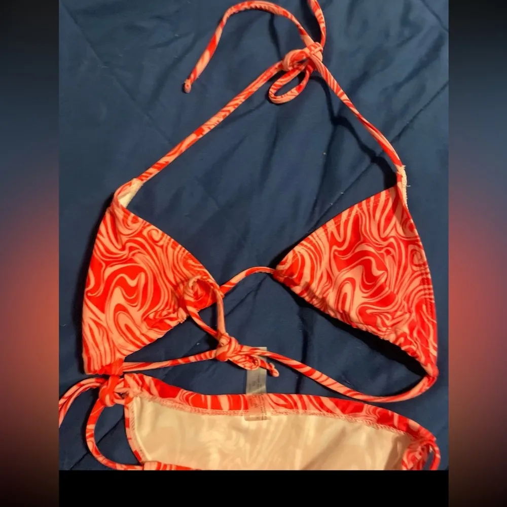 NWOT Size Large Vibrant Swirl String Bikini Set - Image 2