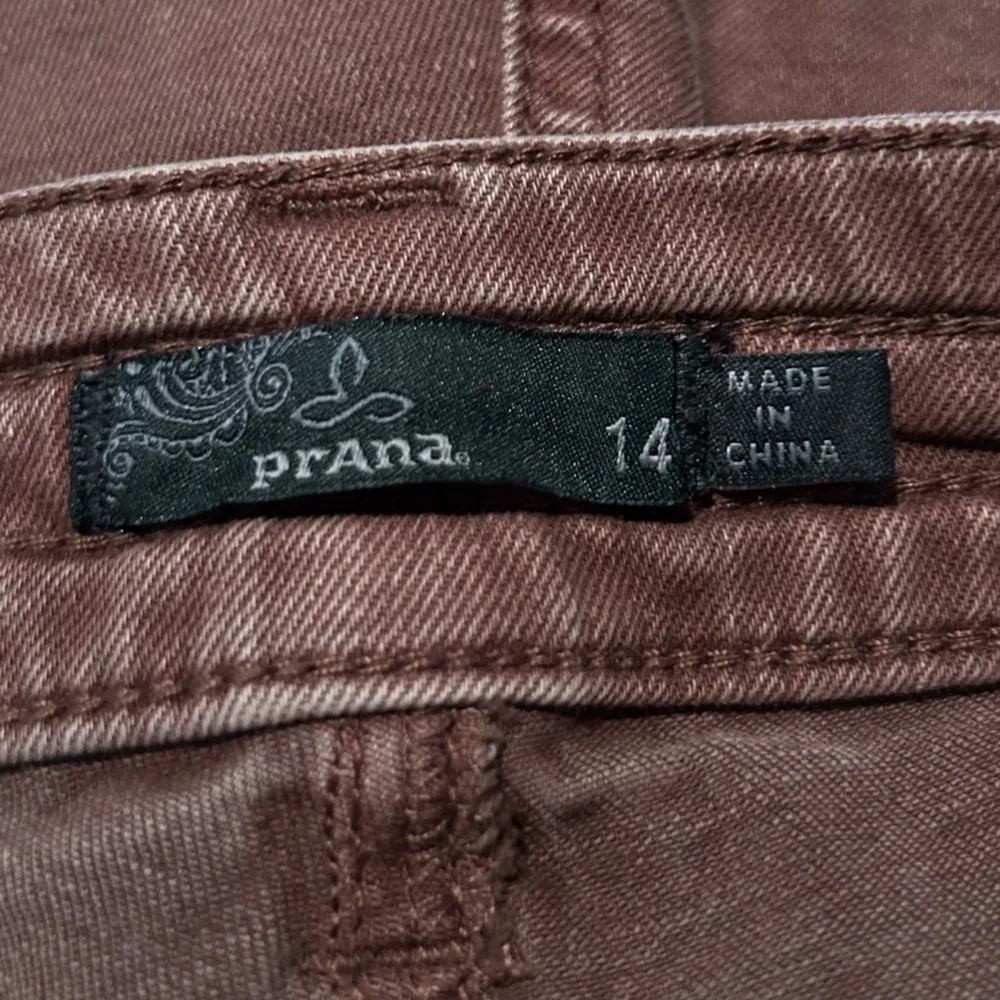Prana Dark Burnt Red Cargo Pocket Pants Size 14 - Image 3