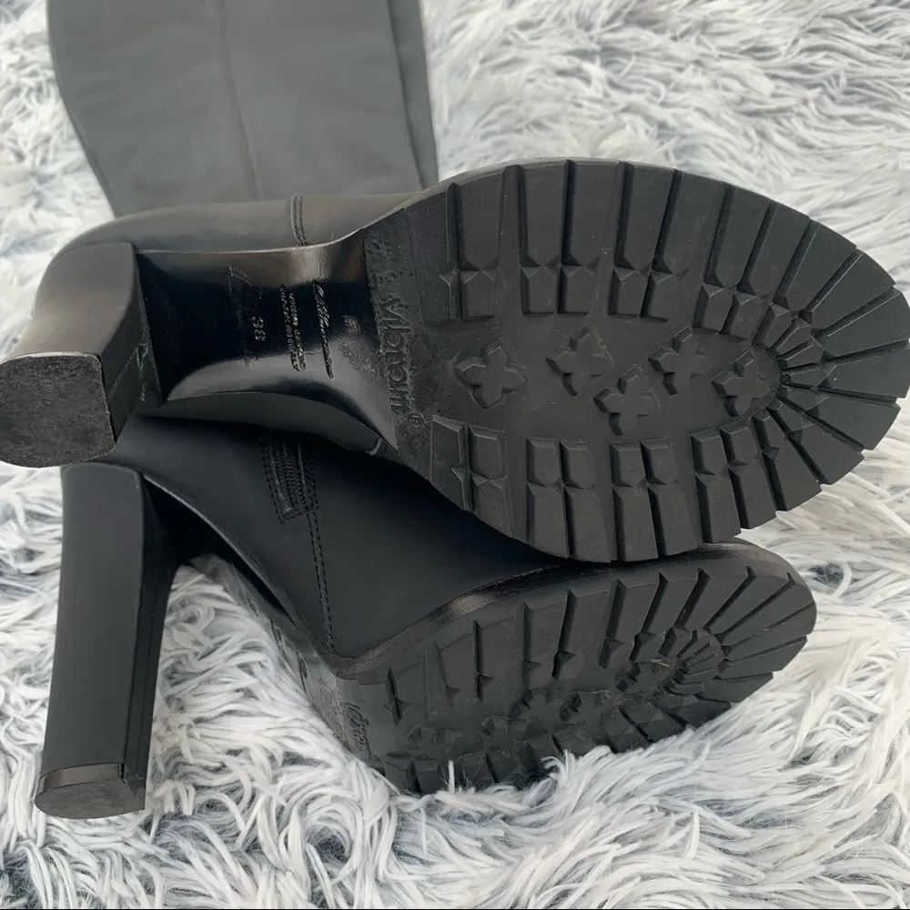 Milan Runway high knee boots  Fall 2011 size 38 - Image 13