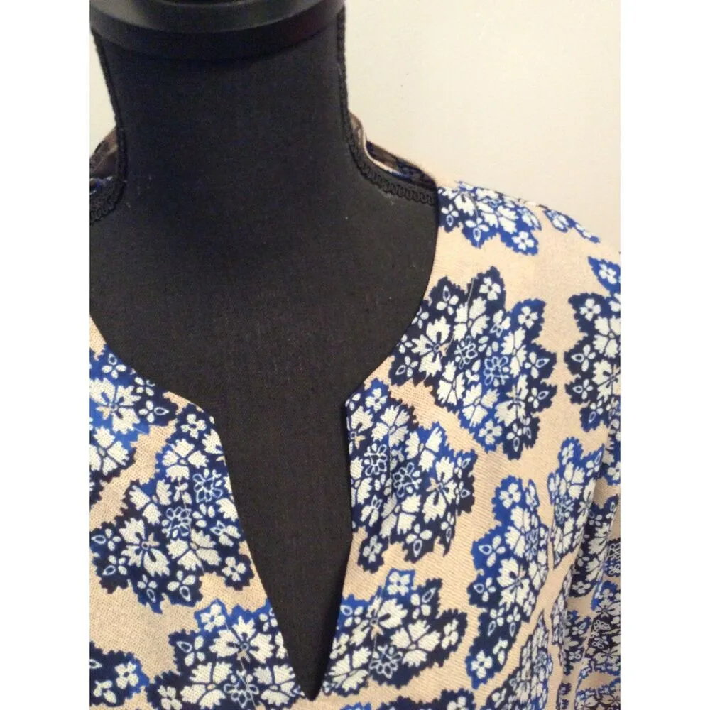 Violet + Claire Floral XL Tunic Top V Neck Blue Tan - Image 4