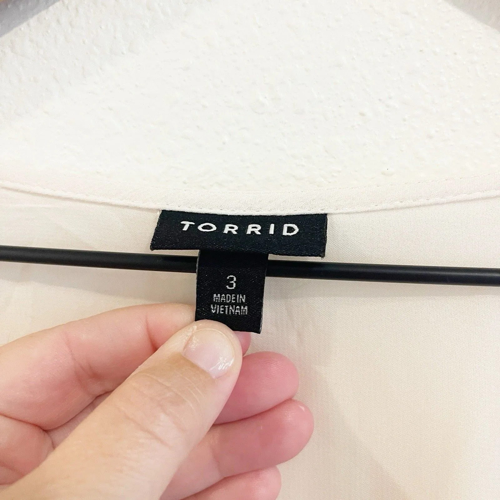 Torrid Chiffon Ruffled V Neck Wrap Surplice Crop Top Ivory XXXL Holiday Fairy - Image 3