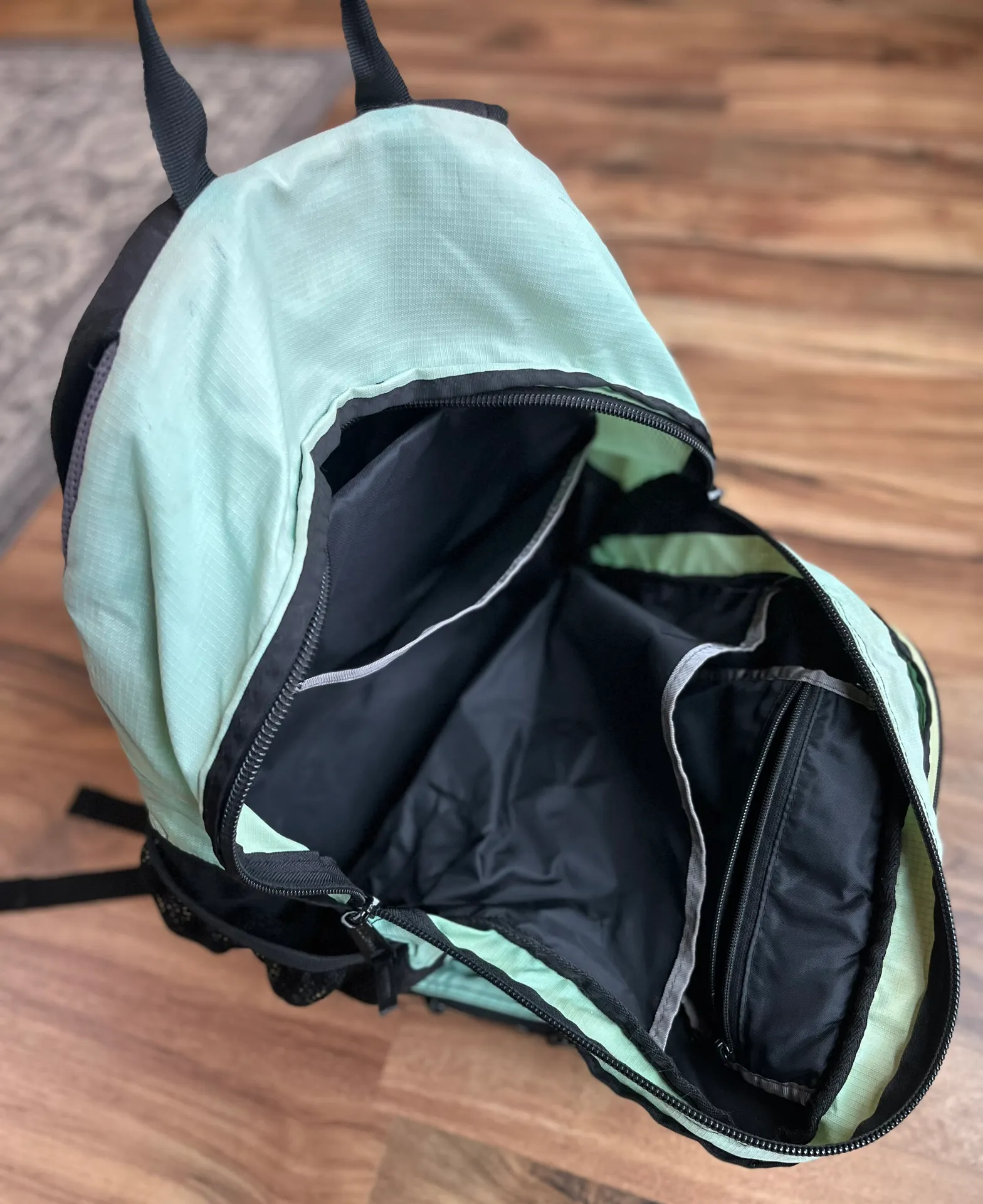 L.L.Bean Super Deluxe Backpack - Image 3