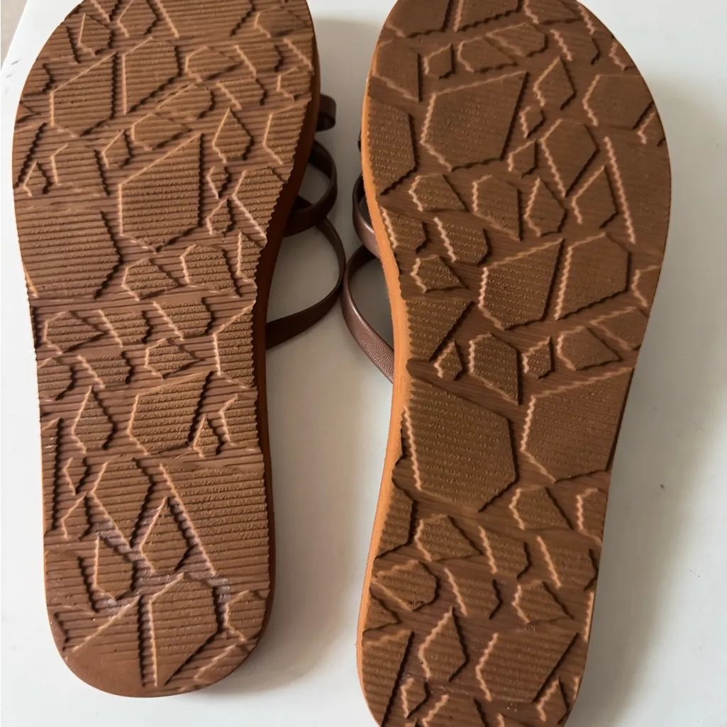 Volcom Chestnut Strappy Sandals - Image 3