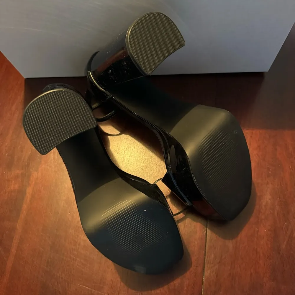 Madden Girl Black Heels - Image 7