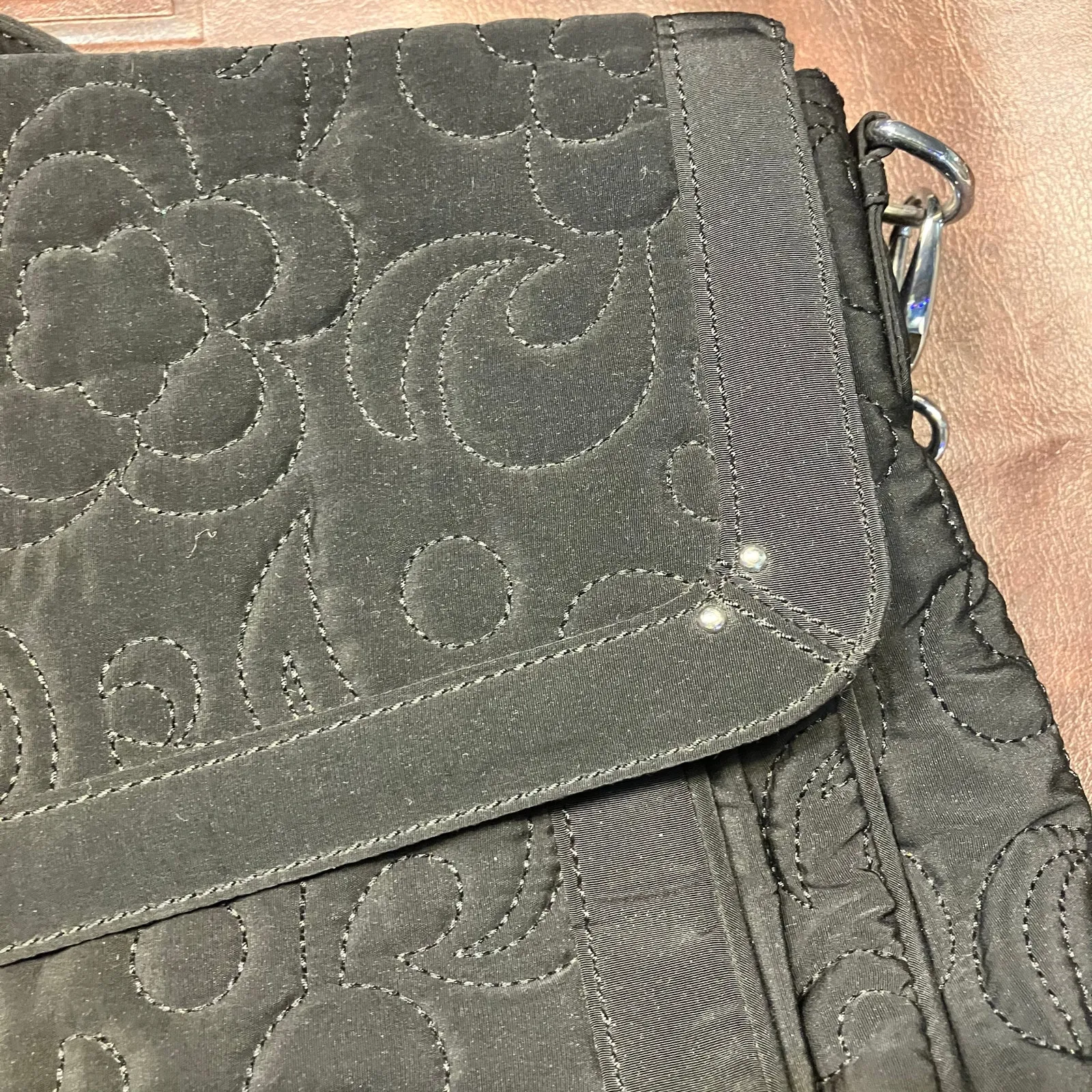 Vera Bradley Black Quilted Floral Laptop Messenger Bag Briefcase‎ Adjustable - Image 3